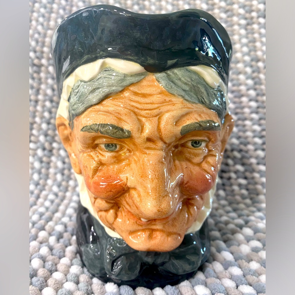 Original vintage antique LARGE ROYAL DOULTON ENGLAND TOBY JUG  “GRANNY”